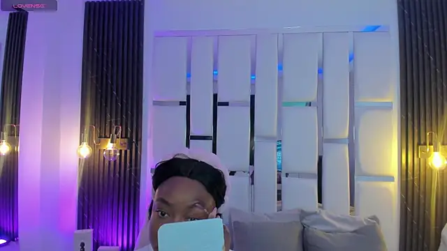 Snapshot of mia_schwarz chatting on 12-02-25, 11:34 mia schwarz online show from 12-02-25, 11:34