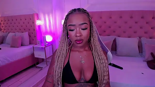 mia schwarz online show from 01-17-26, 08:01