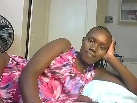 Snapshot of Slimthick900 chatting on 01-22-25, 07:56 Slimthick900 online show from 01-22-25, 07:56