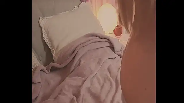 Blondecandie online show from 09-11-25, 05:35