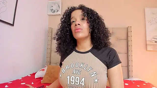 vanesasexyhot21 online show from 04-07-26, 02:23