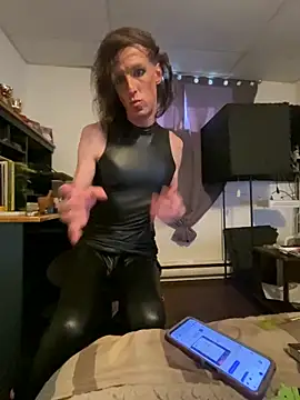 kikiwonderbar online show from 02-18-26, 04:25