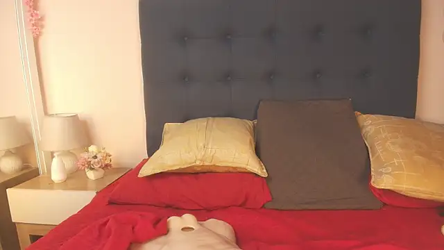 Evelonga 707 online show from 04-24-26, 07:05