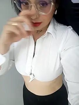 Snapshot of Elaanna_01 chatting on 12-12-24, 05:59 Elaanna 01 online show from 12-12-24, 05:59