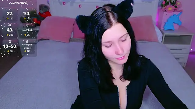 SarahStanley online show from 02-10-26, 04:11