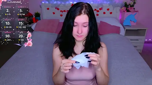 SarahStanley online show from 03-06-26, 06:04