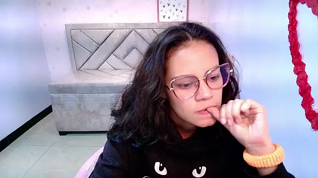 Tyna ch online show from 02-26-25, 04:24