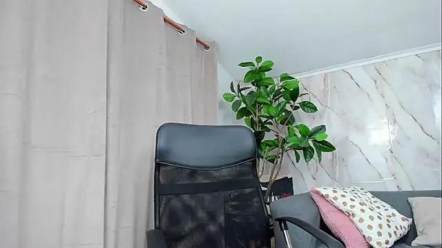 JennaPrice online show from 07-07-26, 10:03