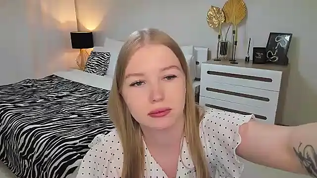 shy  lady online show from 03-10-25, 01:12