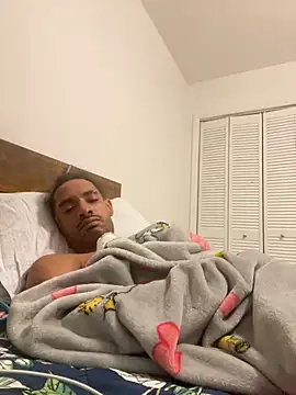 Snapshot of u091 chatting on 12-27-24, 12:45 u091 online show from 12-27-24, 12:45