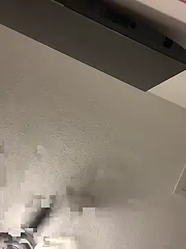 Snapshot of u091 chatting on 11-22-25, 04:44 u091 online show from 11-22-25, 04:44