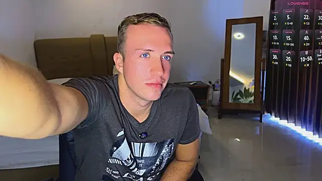 Snapshot of tommy_cumfinger chatting on 07-21-26, 02:03 tommy cumfinger online show from 07-21-26, 02:03