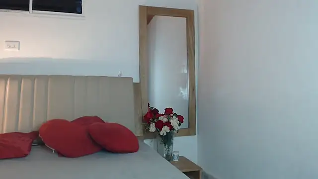 Snapshot of sabrina_brunette chatting on 02-26-26, 02:43 sabrina brunette online show from 02-26-26, 02:43