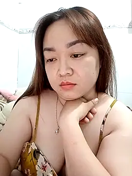 Snapshot of VyOanh2K chatting on 03-08-25, 04:17 VyOanh2K online show from 03-08-25, 04:17