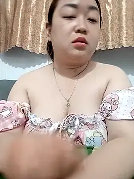 Snapshot of VyOanh2K chatting on 10-06-25, 02:58 VyOanh2K online show from 10-06-25, 02:58