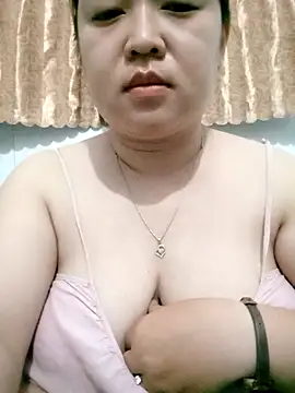 Snapshot of VyOanh2K chatting on 12-03-25, 03:32 VyOanh2K online show from 12-03-25, 03:32