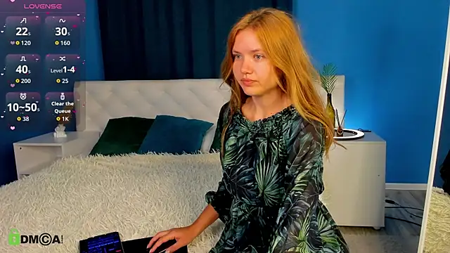 Snapshot of Eva__Lewis chatting on 09-29-25, 12:05 Eva Lewis online show from 09-29-25, 12:05