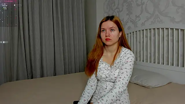 Eva  Lewis online show from 04-25-26, 03:42