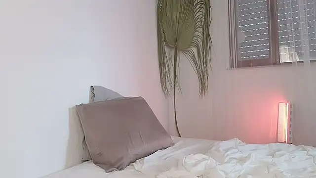 Snapshot of my_lina chatting on 11-03-25, 09:10 my lina online show from 11-03-25, 09:10