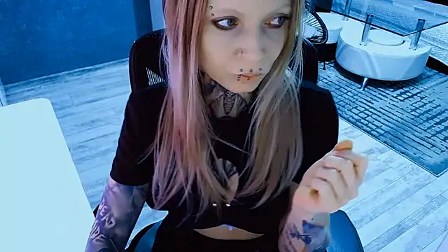 InesGold online show from 04-10-26, 03:28