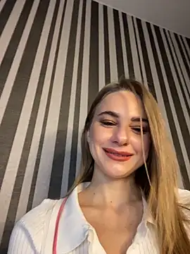 GraceTorrez online show from 10-21-25, 05:08