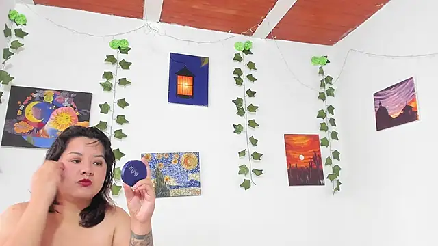 Snapshot of Karol_IsabelCouple chatting on 12-29-24, 02:31 Karol IsabelCouple online show from 12-29-24, 02:31