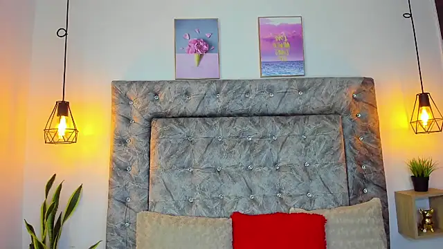 Snapshot of sweet_abby1 chatting on 02-25-25, 12:34 sweet abby1 online show from 02-25-25, 12:34