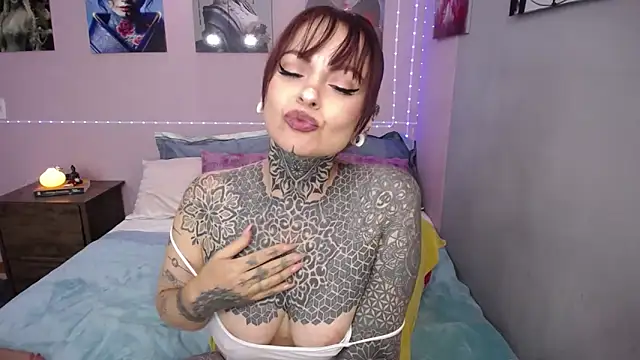 LolaRouse online show from 10-29-25, 05:47