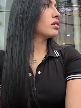 Snapshot of Sara_luna_ chatting on 12-28-24, 10:02 Sara luna  online show from 12-28-24, 10:02