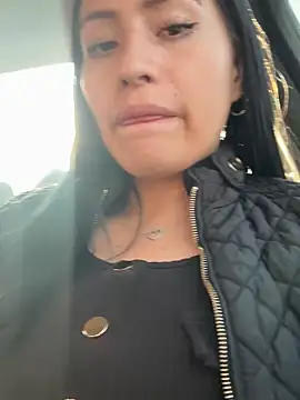 Snapshot of Sara_luna_ chatting on 02-28-25, 10:06 Sara luna  online show from 02-28-25, 10:06