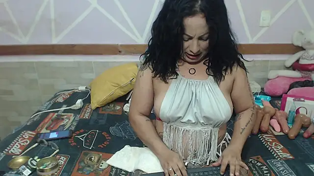 Lena lawson online show from 04-27-26, 05:27