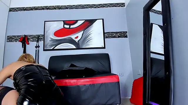 Snapshot of KateStone chatting on 03-08-25, 01:06 KateStone online show from 03-08-25, 01:06