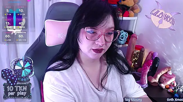 LiloMoon69 online show from 12-19-25, 02:13