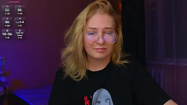 Snapshot of Catherine_River chatting on 10-01-25, 10:49 Catherine River online show from 10-01-25, 10:49