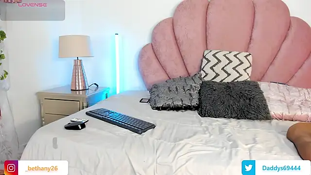 Daddysgirl1  online show from 11-27-25, 11:07