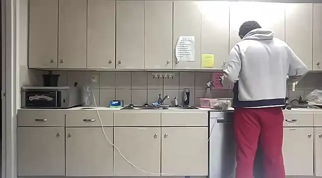 Snapshot of papijusto chatting on 12-23-24, 10:10 papijusto online show from 12-23-24, 10:10