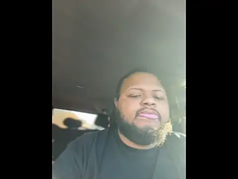 Snapshot of papijusto chatting on 12-20-25, 02:35 papijusto online show from 12-20-25, 02:35