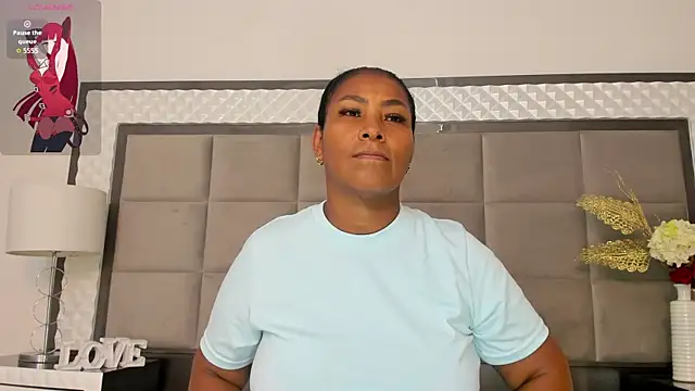 Snapshot of OliviaBurning chatting on 09-27-25, 07:30 OliviaBurning online show from 09-27-25, 07:30