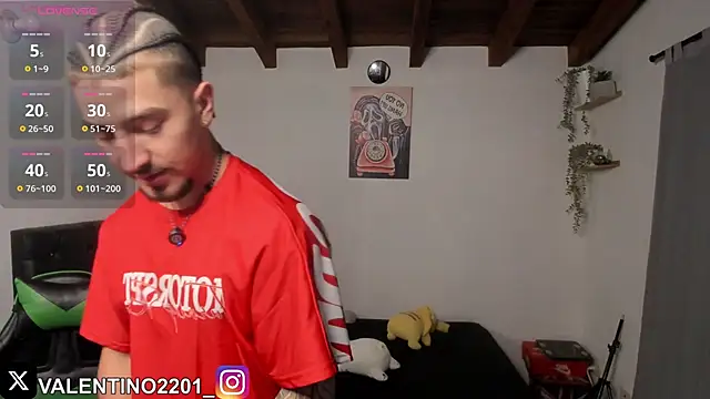 Snapshot of Valentino_Xander chatting on 11-15-25, 02:31 Valentino Xander online show from 11-15-25, 02:31