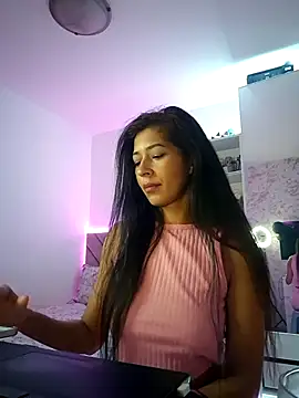 karmen24K online show from 11-18-25, 11:15