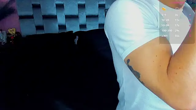 Piggy Eddy online show from 02-06-25, 02:26