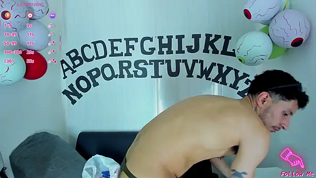 Piggy Eddy online show from 10-19-25, 08:42