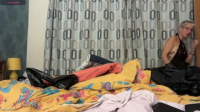 JennyHazel1 online show from 11-16-25, 06:13