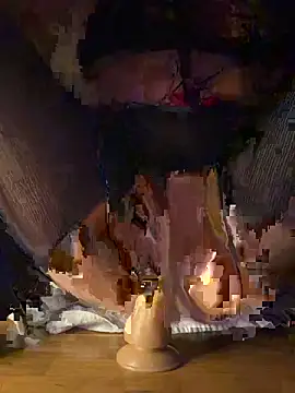 Snapshot of LaMORA_2002 chatting on 03-18-26, 08:01 LaMORA 2002 online show from 03-18-26, 08:01