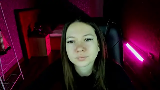 Nicole Charm online show from 12-20-24, 12:30