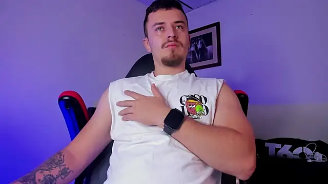 Snapshot of james_connor2 chatting on 01-04-25, 06:51 james connor2 online show from 01-04-25, 06:51