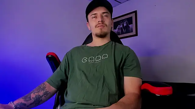 Snapshot of james_connor2 chatting on 01-15-25, 07:01 james connor2 online show from 01-15-25, 07:01