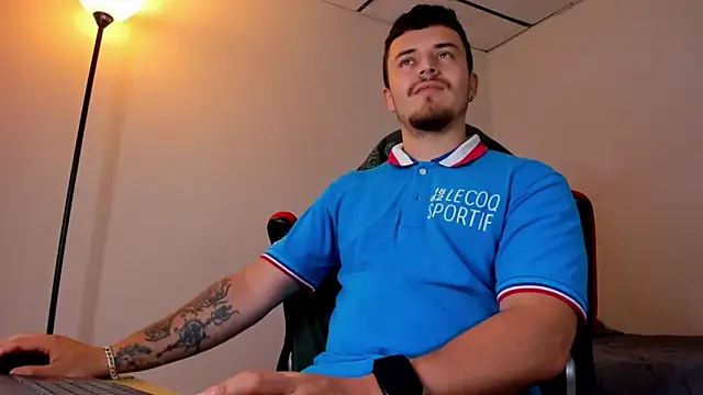 Snapshot of james_connor2 chatting on 03-08-25, 06:58 james connor2 online show from 03-08-25, 06:58