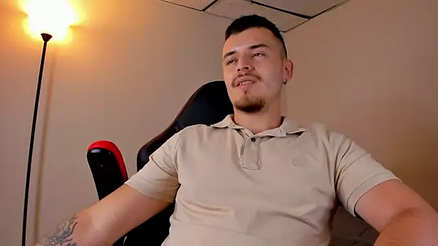 Snapshot of james_connor2 chatting on 03-18-25, 07:10 james connor2 online show from 03-18-25, 07:10