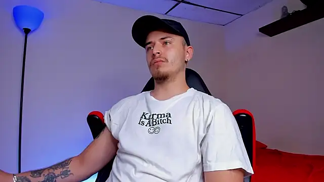 Snapshot of james_connor2 chatting on 09-29-25, 06:46 james connor2 online show from 09-29-25, 06:46